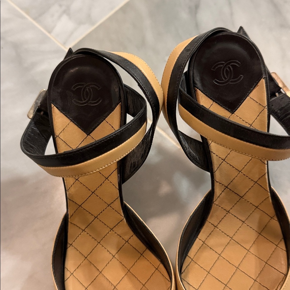 CHANAL Elegant Black and Tan Women's Heels - Picture 7 of 8
